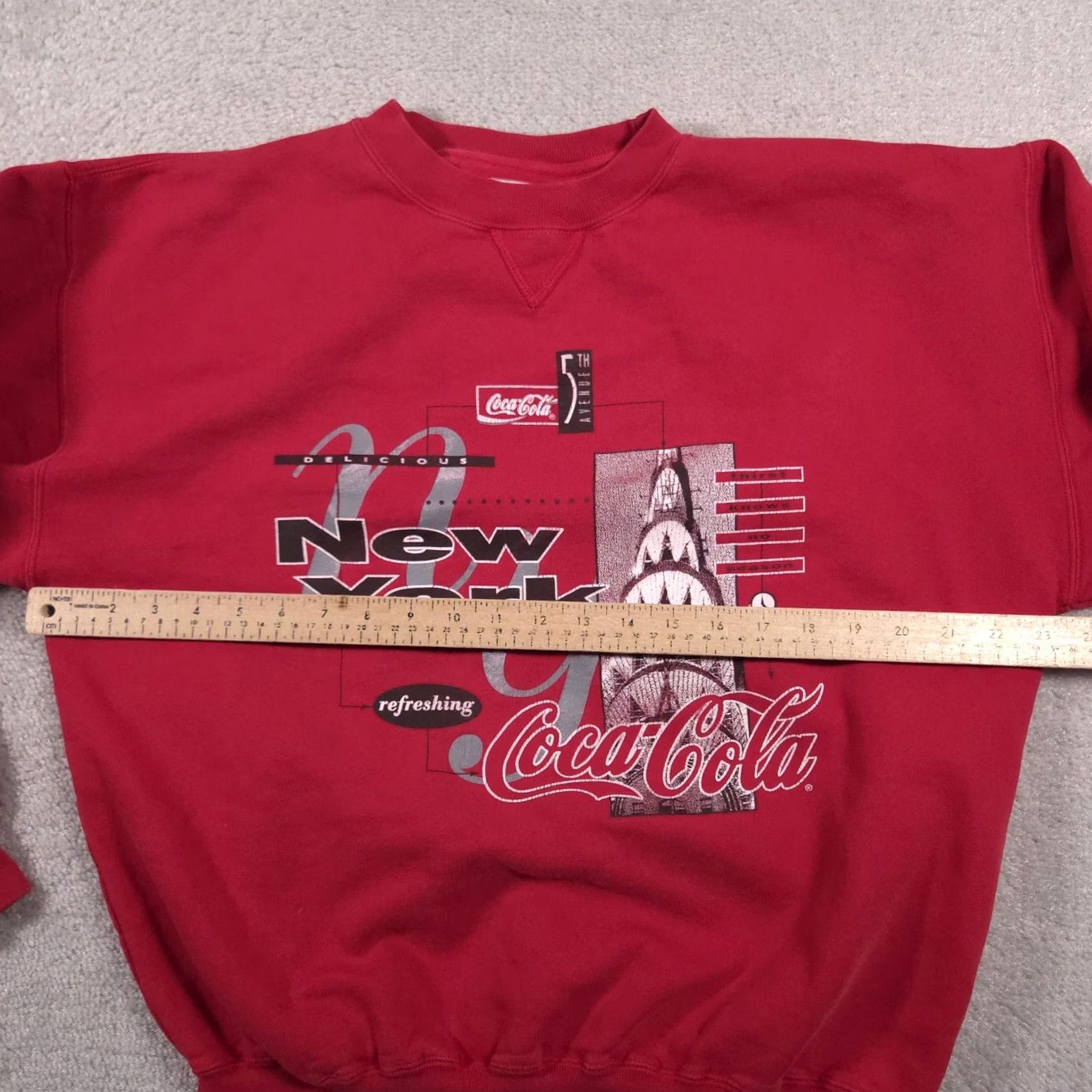 Vintage Coca-Cola Sweatshirt Mens M Red Graphic Print New York Chrysler Building Gear For Sports Pullover Cotton Polyester Size US M / EU 48-50 / 2 - 7 Thumbnail