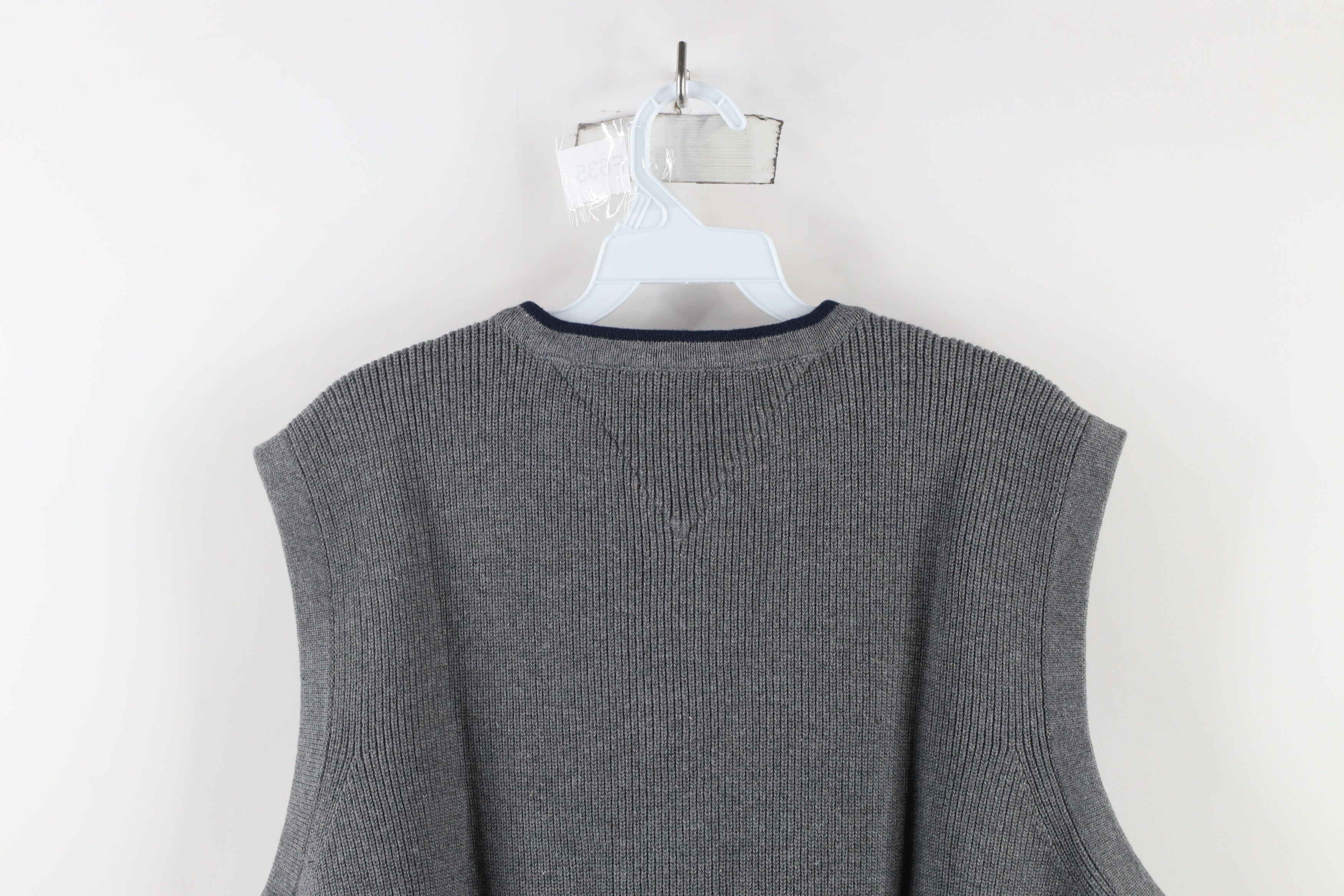 Tommy Hilfiger × Vintage Deadstock Vintage 90s Tommy Hilfiger Knit Sweater Vest Gray Size US XL / EU 56 / 4 - 10 Thumbnail