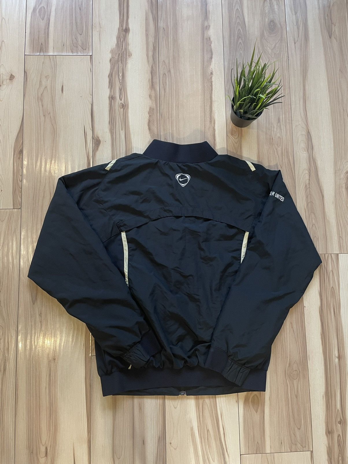 Nike × Vintage Windbreaker Nike x Machester United Vintage 2006 Size US M / EU 48-50 / 2 - 8 Thumbnail