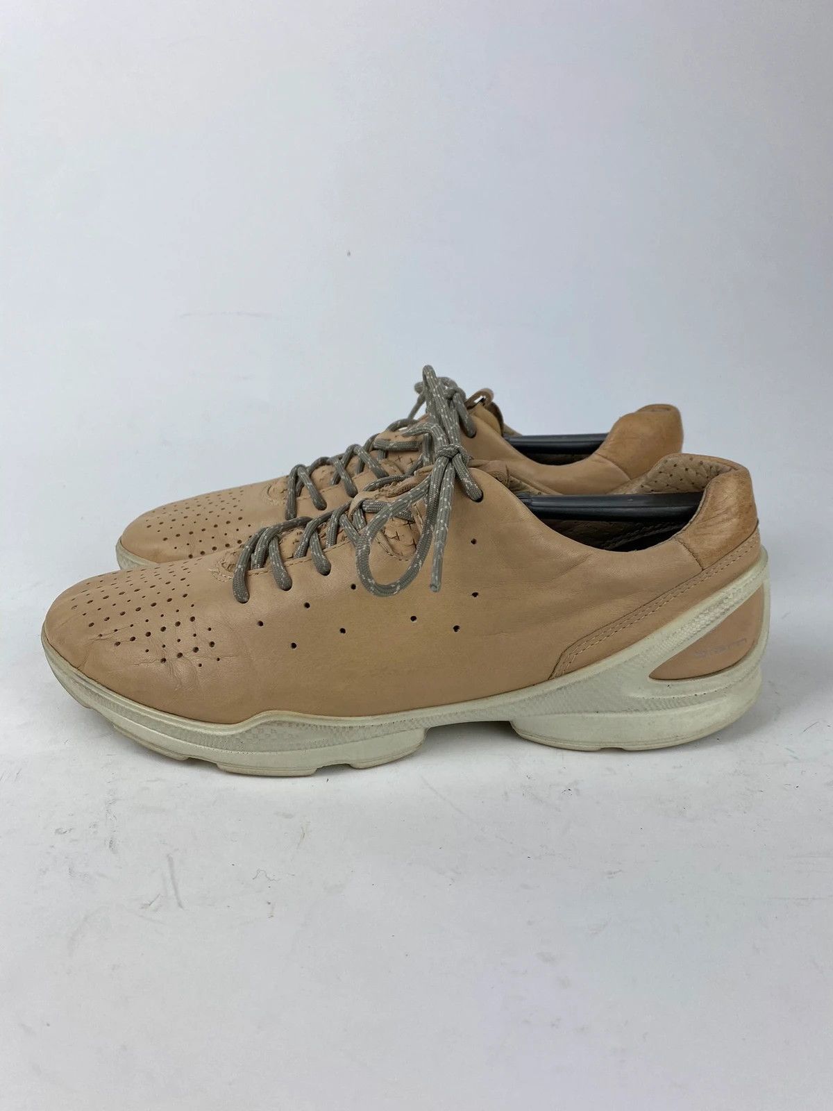 Ecco × Future × Leather ecco biom shoes leather quality hiking trekking lifestyle Size US 6 / IT 36 - 2 Thumbnail