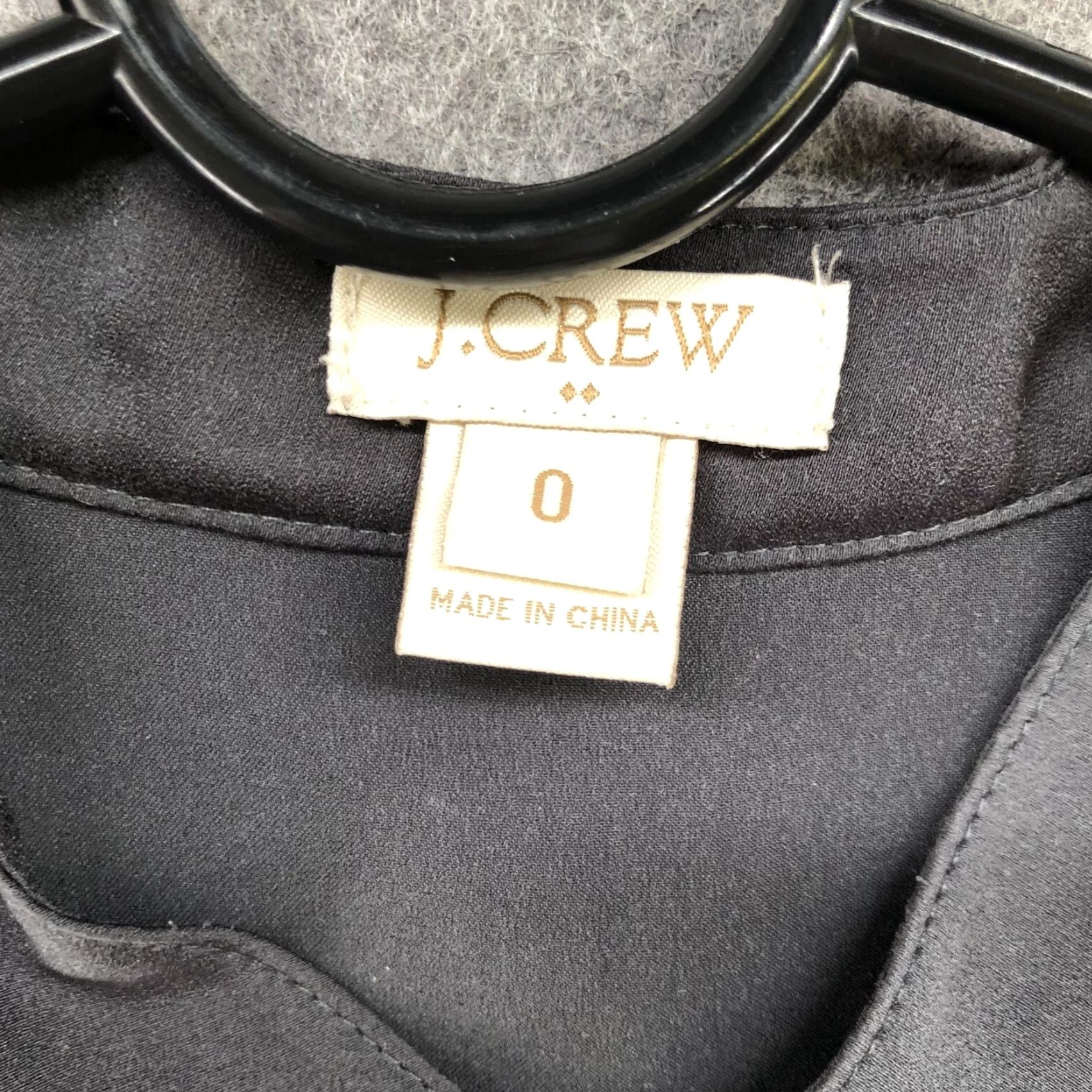 J.Crew J. Crew Sleeveless Blouse Womens 0 Black Satin Ruffle Front Button High Neck Formal Workwear Vintage No (if vintage) Size XS / US 0-2 / IT 36-38 - 6 Thumbnail