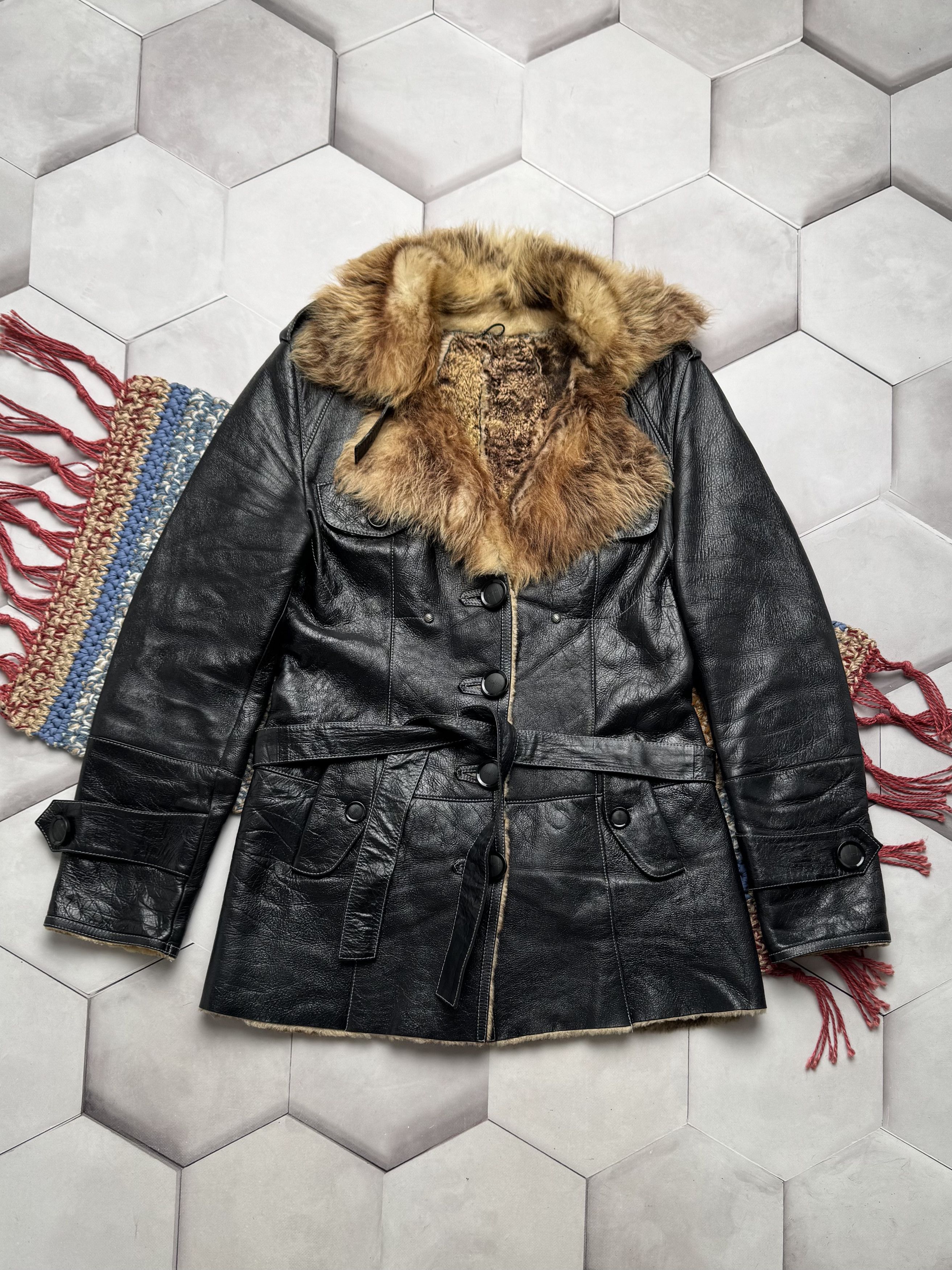 Japanese Brand Vintage Real Sheepskin Coat With Belt (E4) Size L / US 10 / IT 46 - 1 Thumbnail