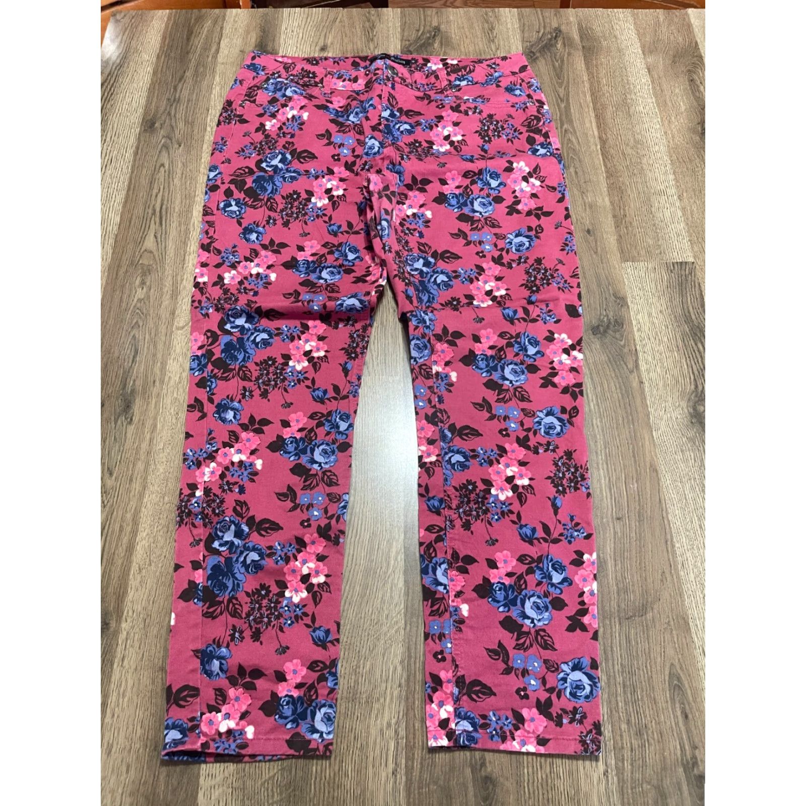 Vintage Love Nation Jeans Women's 16 Floral Skinny Denim Pink Blue Black White Regular Size 16 Inseam 29.5 in Class: Jeans Womens Size 38" / US 16 / IT 52 - 2 Thumbnail