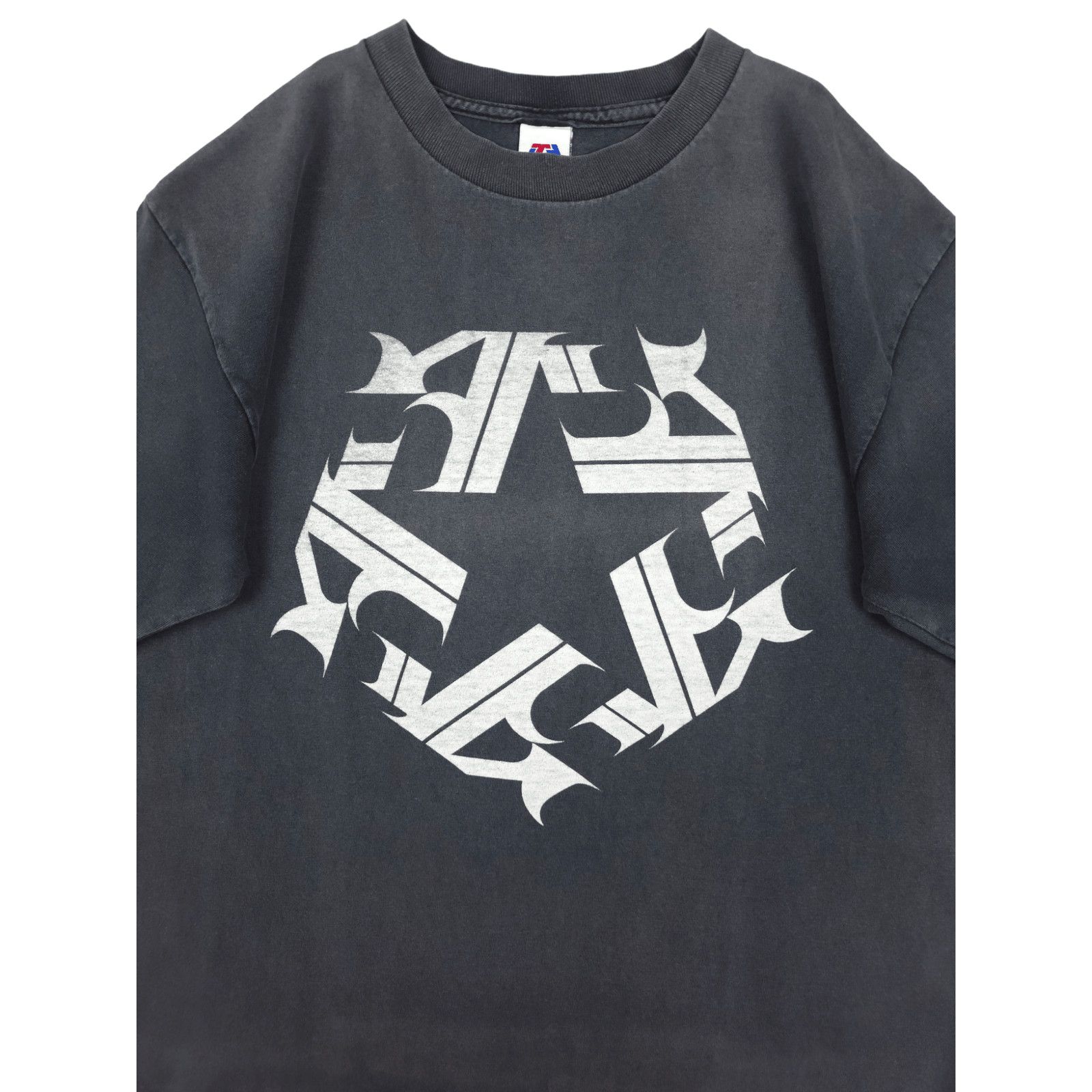 Band Tees × Vintage 💎 90s USA Tribal Sun Faded Washed Gray Black T-shirt Size M Size US M / EU 48-50 / 2 - 4 Thumbnail