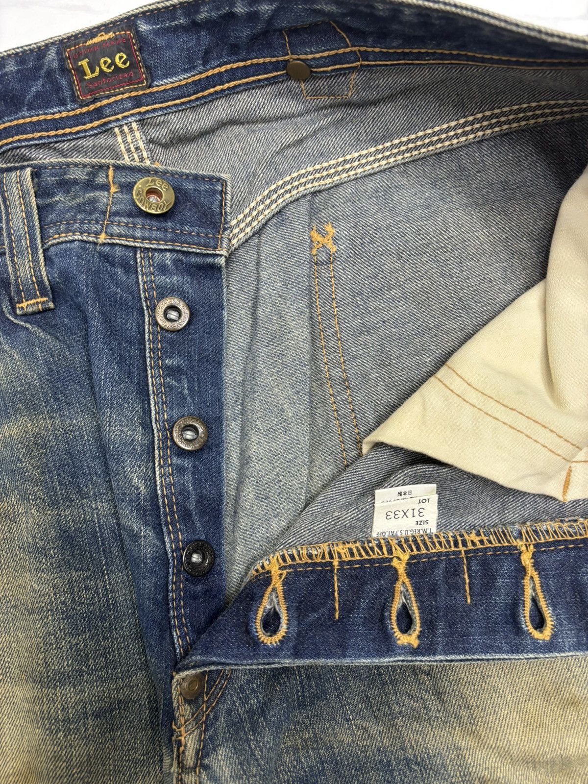 Lee 🔥VINTAGE LEE COWBOY SELVEDGE BUCKLE BACK DISTRESSED DENIM Size US 31 - 12 Thumbnail
