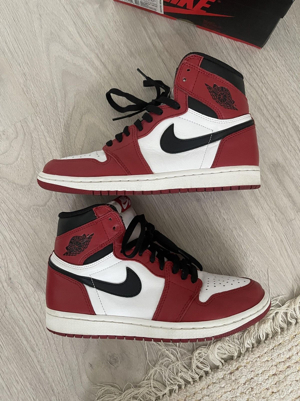 Jordan Brand × Nike Jordan 1 Chicago “2015 Size US 8 / EU 41 - 1 Thumbnail