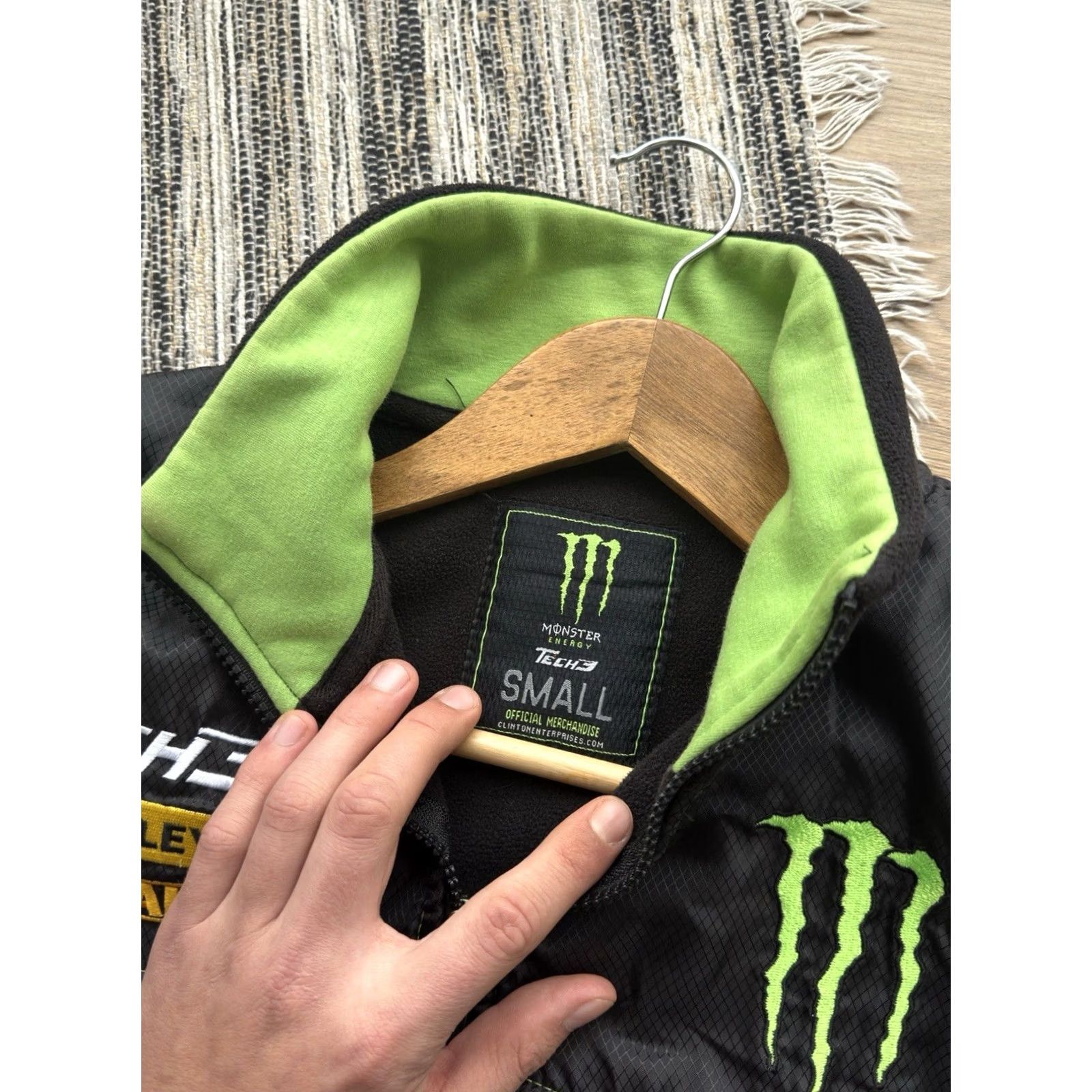 Vintage VINTAGE Monster Energy Jacket Men S Racing MotoGP Fleece Zip Windbreaker Black 90s Cars"} Size US S / EU 44-46 / 1 - 7 Thumbnail