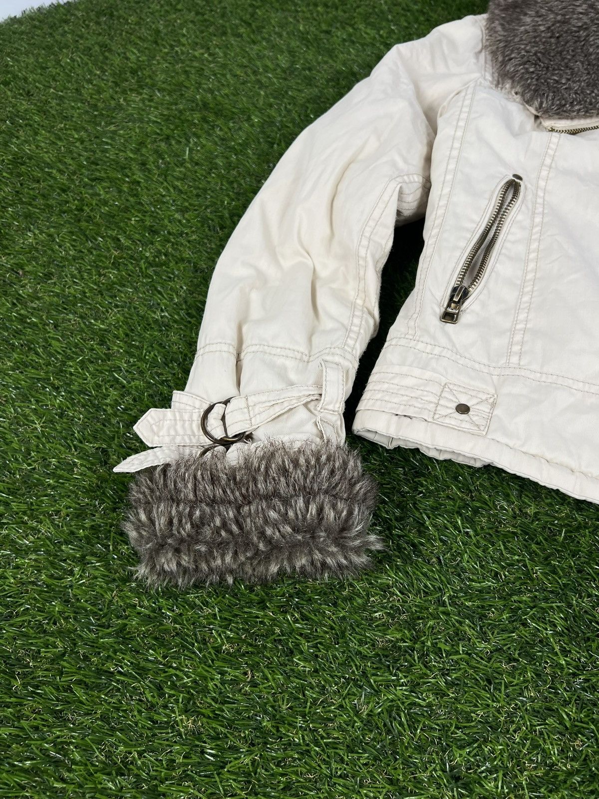 If Six Was Nine Y2K Women faux fur jacket LGB Alpha Industries N-2B styled Size S / US 4 / IT 40 - 5 Thumbnail