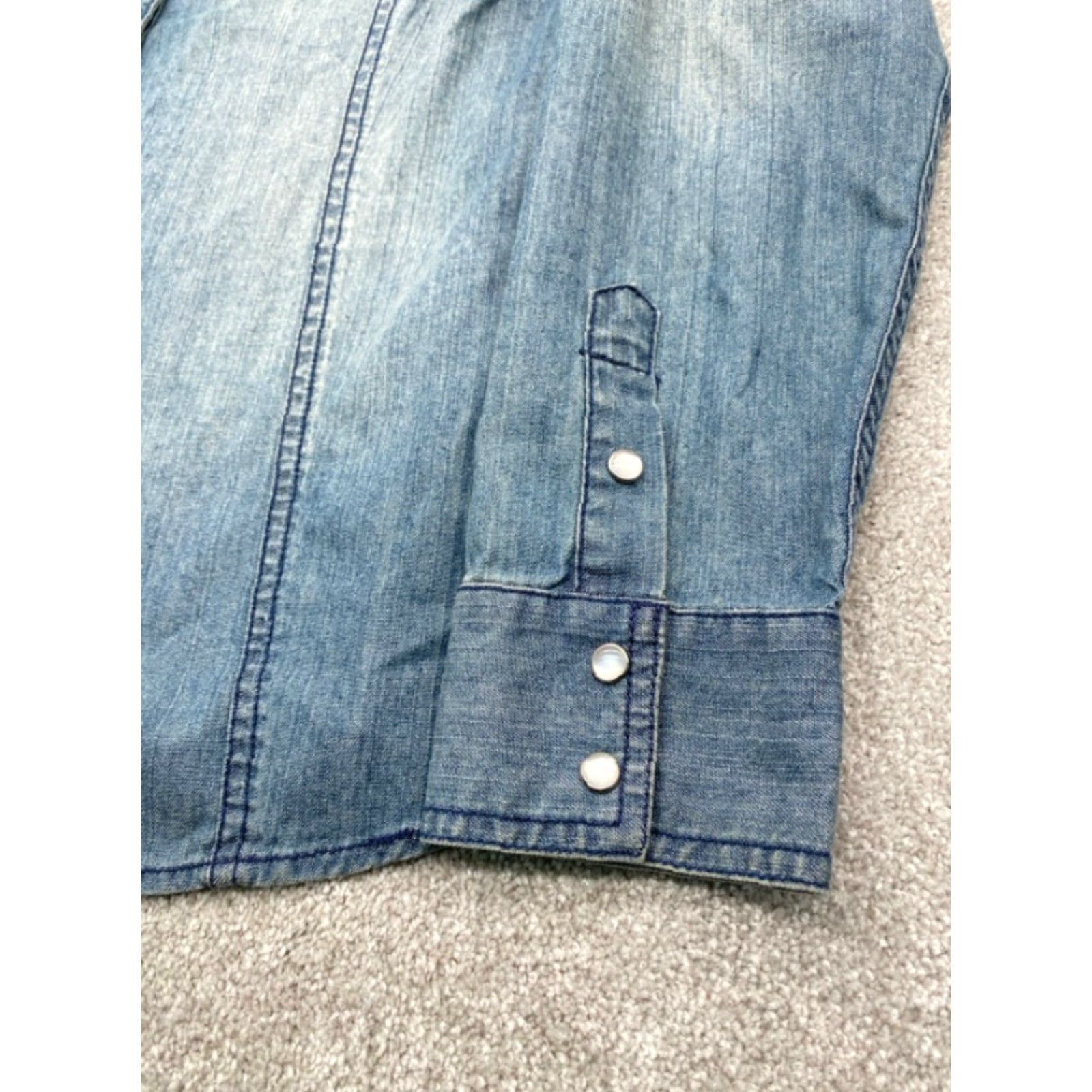 Harley Davidson VINTAGE Harley-Davidson Womens Large Long Sleeve Pearl Snap Blue Denim Embroidered Shirt Size L / US 10 / IT 46 - 3 Thumbnail
