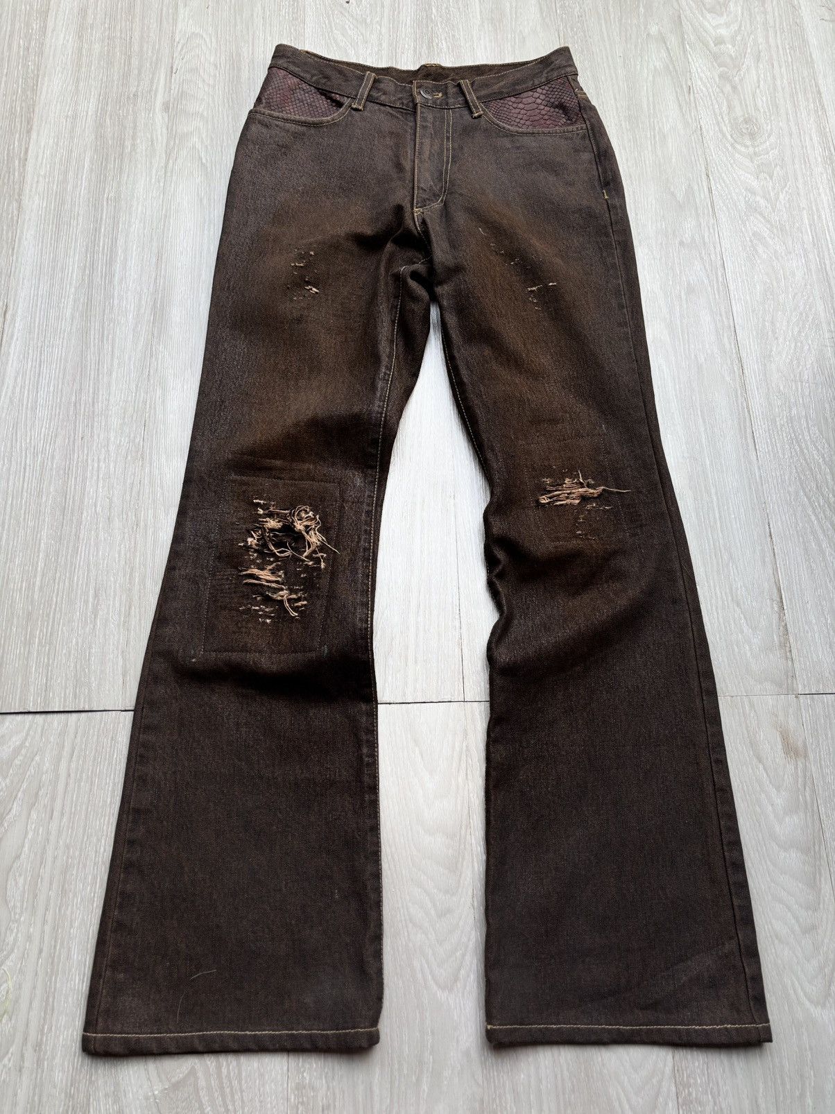 Japanese Brand ADMIX ELEMENTS phyton distressed flare jeans Size US 27 - 1 Thumbnail