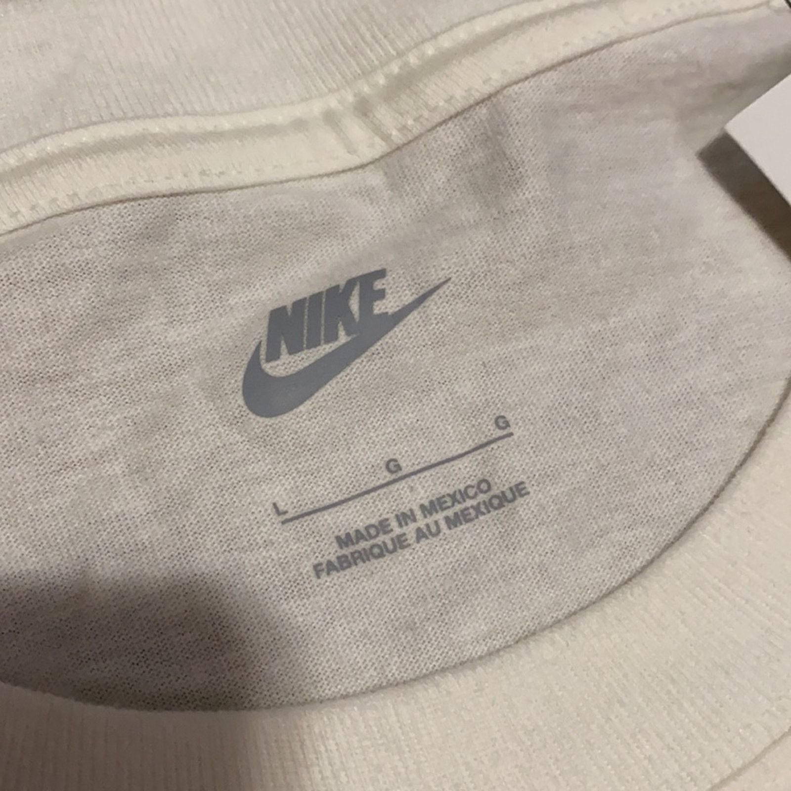 Nike Give Nike Short Sleeve Size US L / EU 52-54 / 3 - 4 Thumbnail