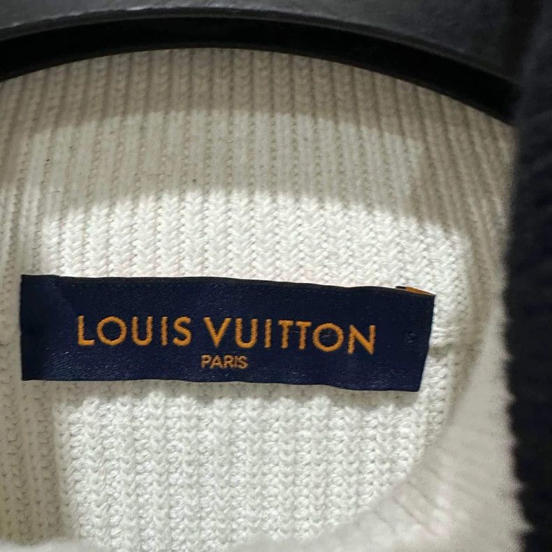 Louis Vuitton Louis Vuitton White logo embroidered semi-zippered cotton Size US XL / EU 56 / 4 - 4 Thumbnail