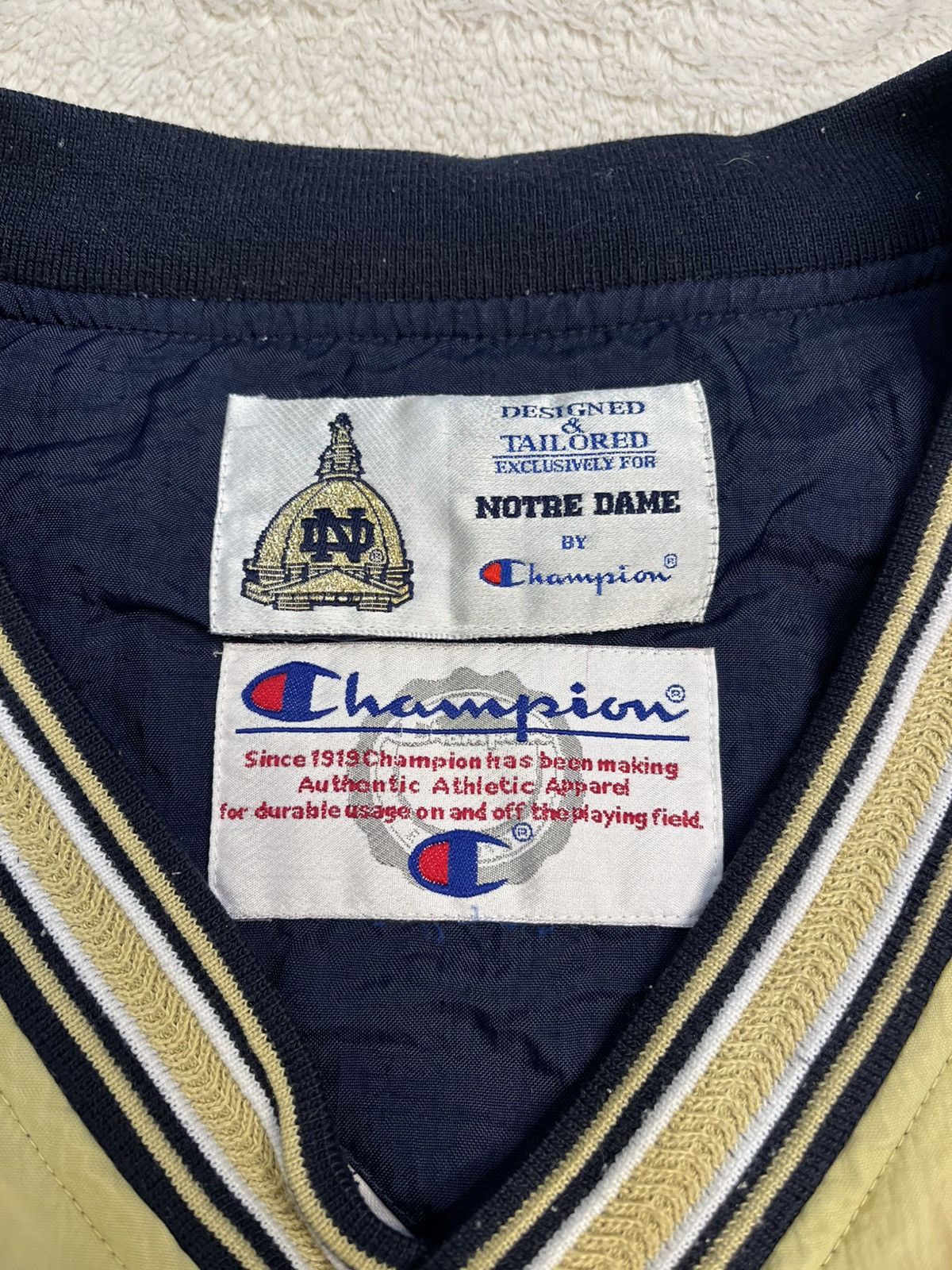 Champion Vintage 90s Champion NCAA Notre Dame Pullover Windbreaker Size US XL / EU 56 / 4 - 9 Thumbnail