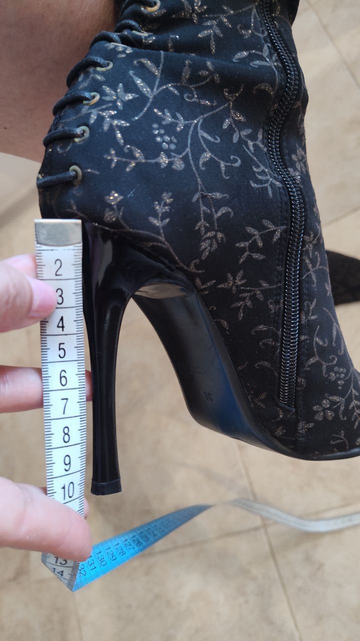 Other Designer Pointed Toe Boots Stiletto Heels US 6.5 / Eur 37 Size US 6.5 / IT 36.5 - 8 Thumbnail