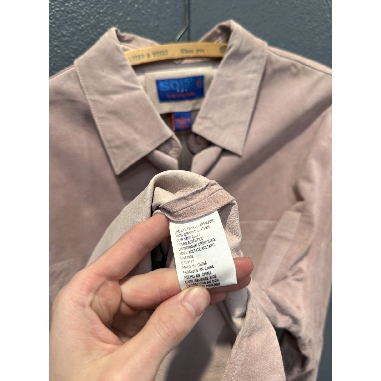 Bloomingdale's VINTAGE Bloomingdale's Women Button-Up Suede Pink Leather Size L Regular Size L / US 10 / IT 46 - 3 Thumbnail