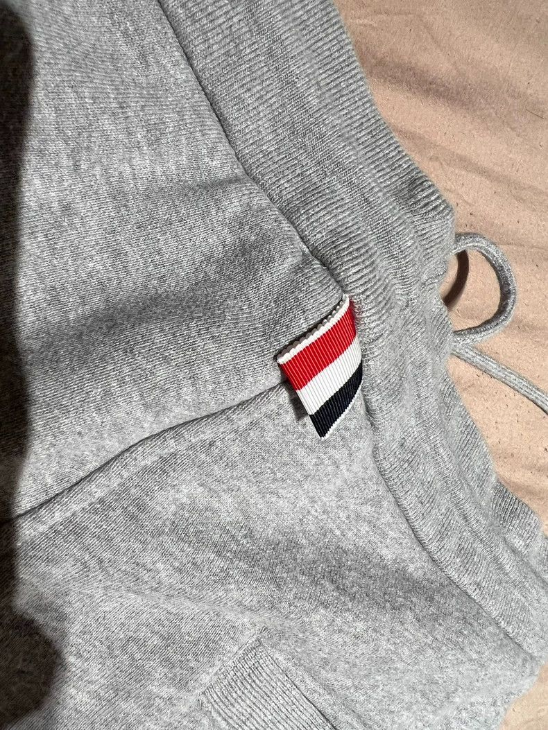Thom Browne Thom Browne Classic grey shorts Size US 26 / EU 42 - 3 Thumbnail