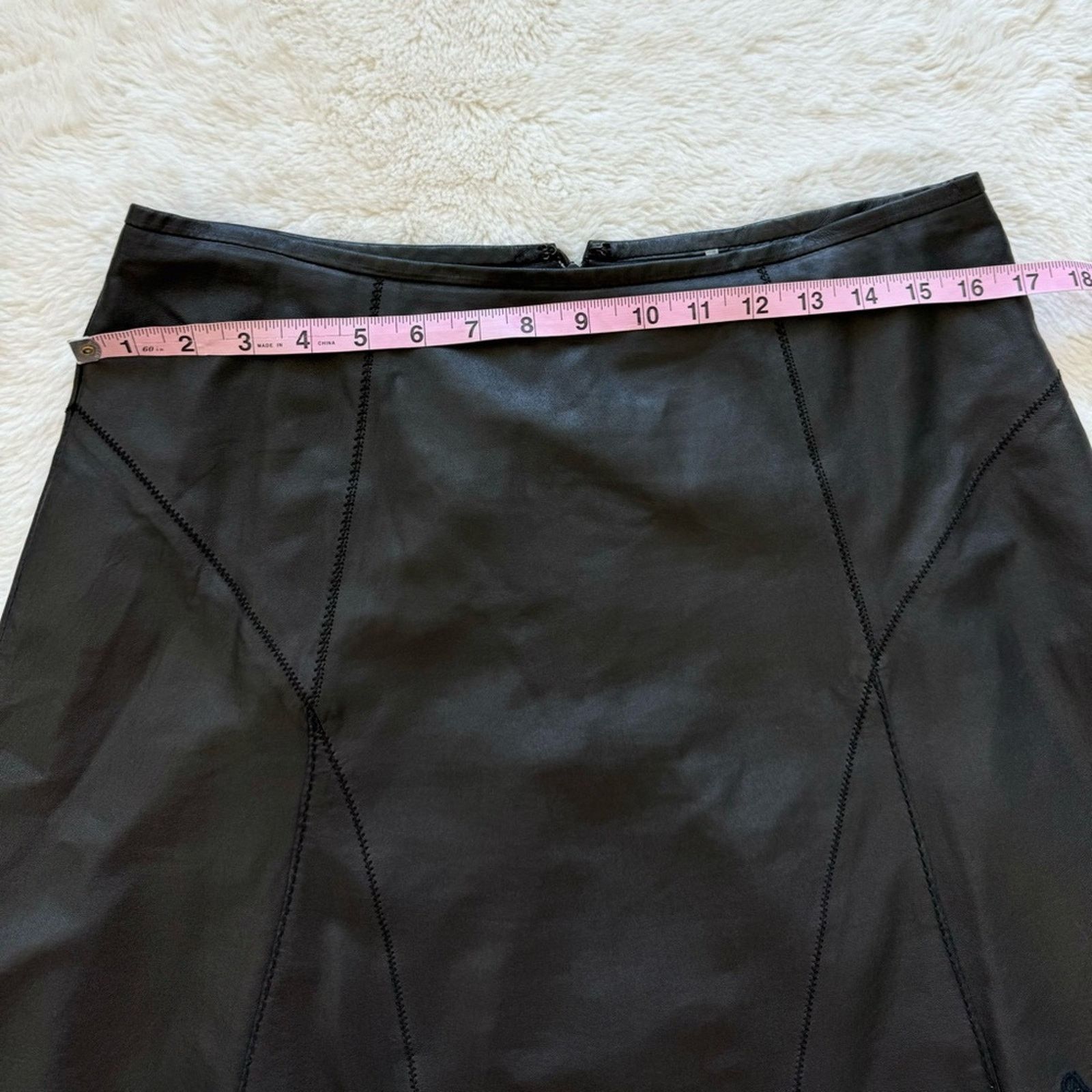 Elie Tahari Elie Tahari women leather skirt size 8 US Size 30" / US 8 / IT 44 - 7 Thumbnail