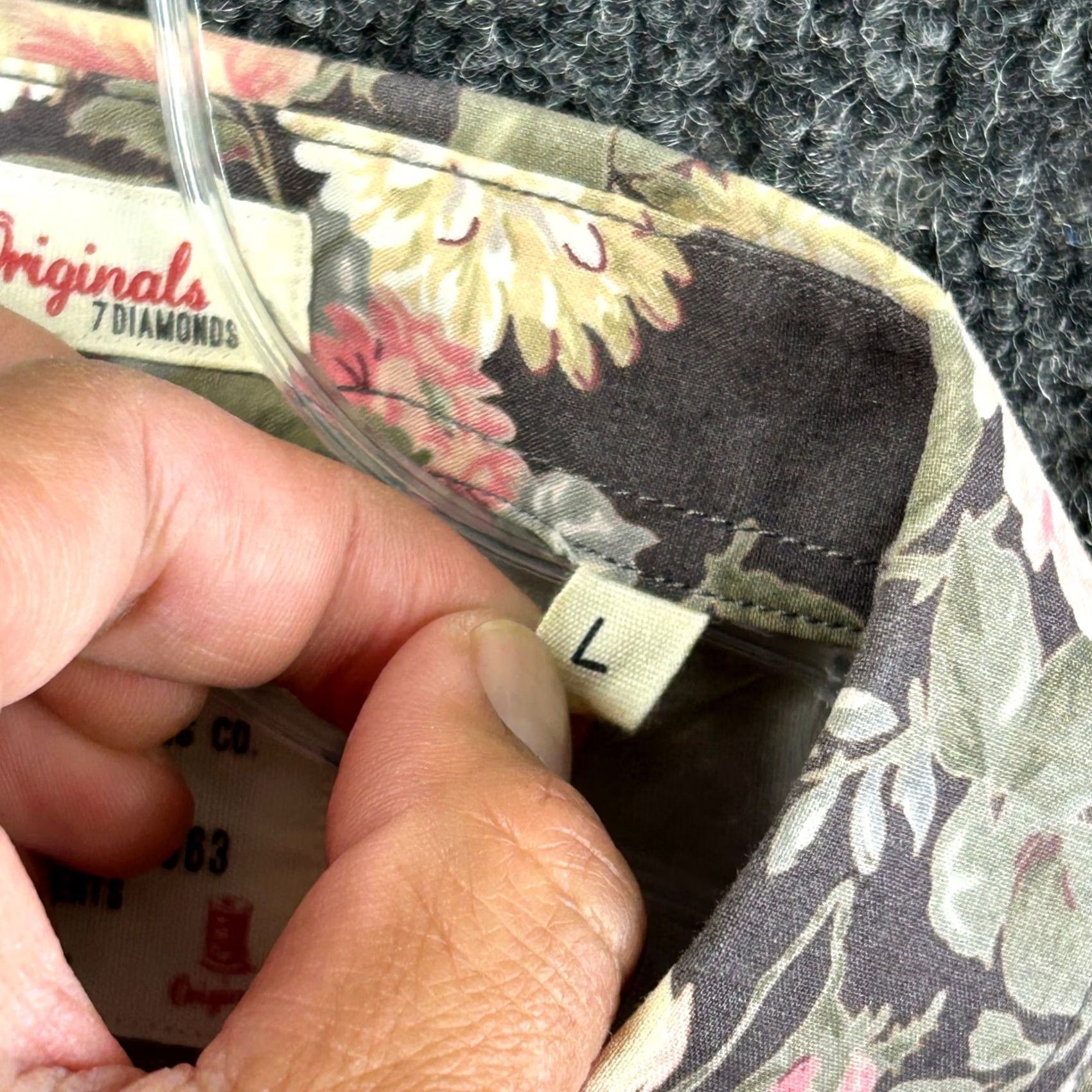 Vintage VINTAGE 7 Diamonds Mens Short Sleeve Button Down Shirt L Floral Hawaiian Gray Size US L / EU 52-54 / 3 - 4 Thumbnail