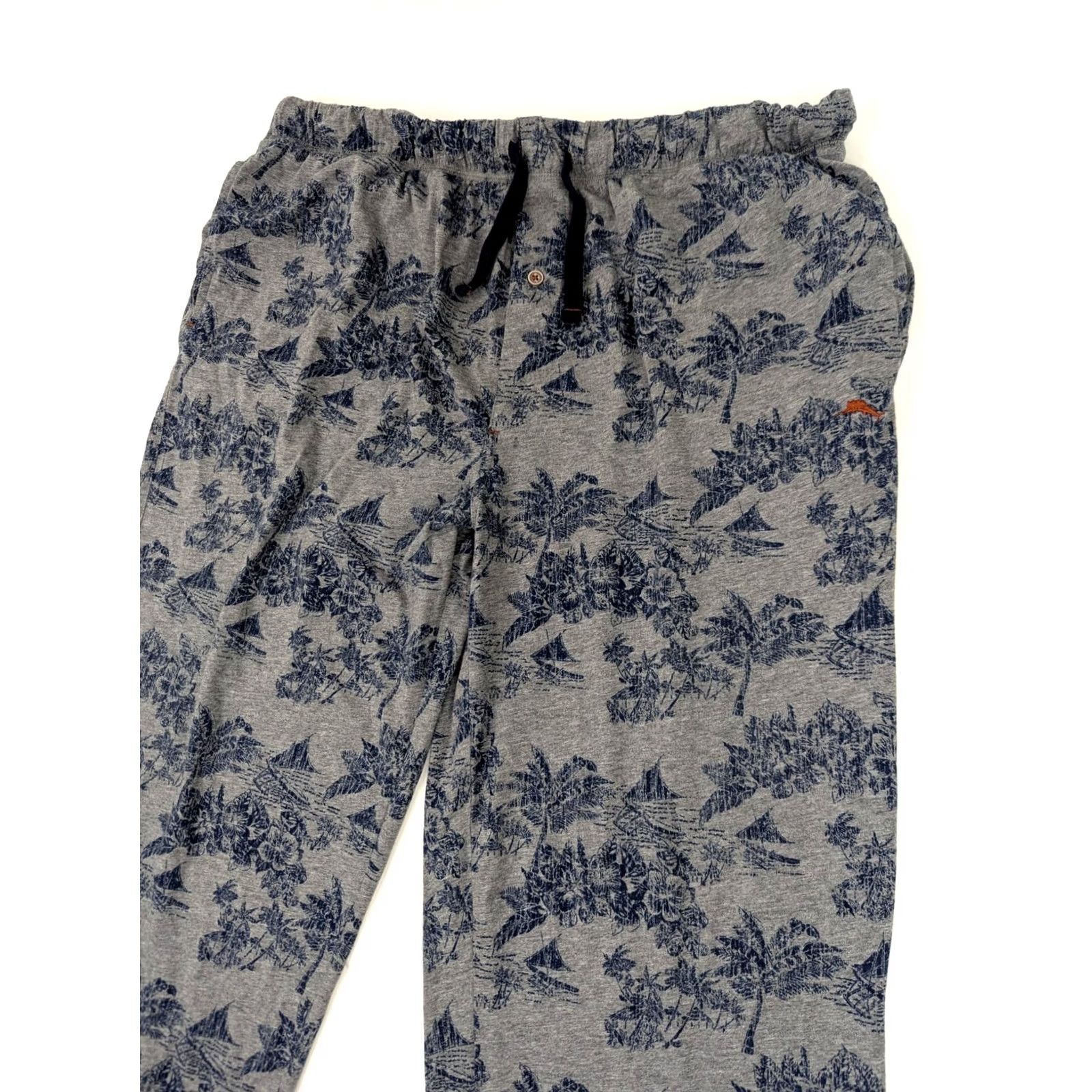 Tommy Bahama Tommy Bahama Hawaiian Tropical Lounge Pants Men XL Gray Cotton Modal Lounge Pants with Pockets Drawstring SLash Pocket 35x30 Regular Inseam 30" EUC Size US 36 / EU 52 - 2 Thumbnail
