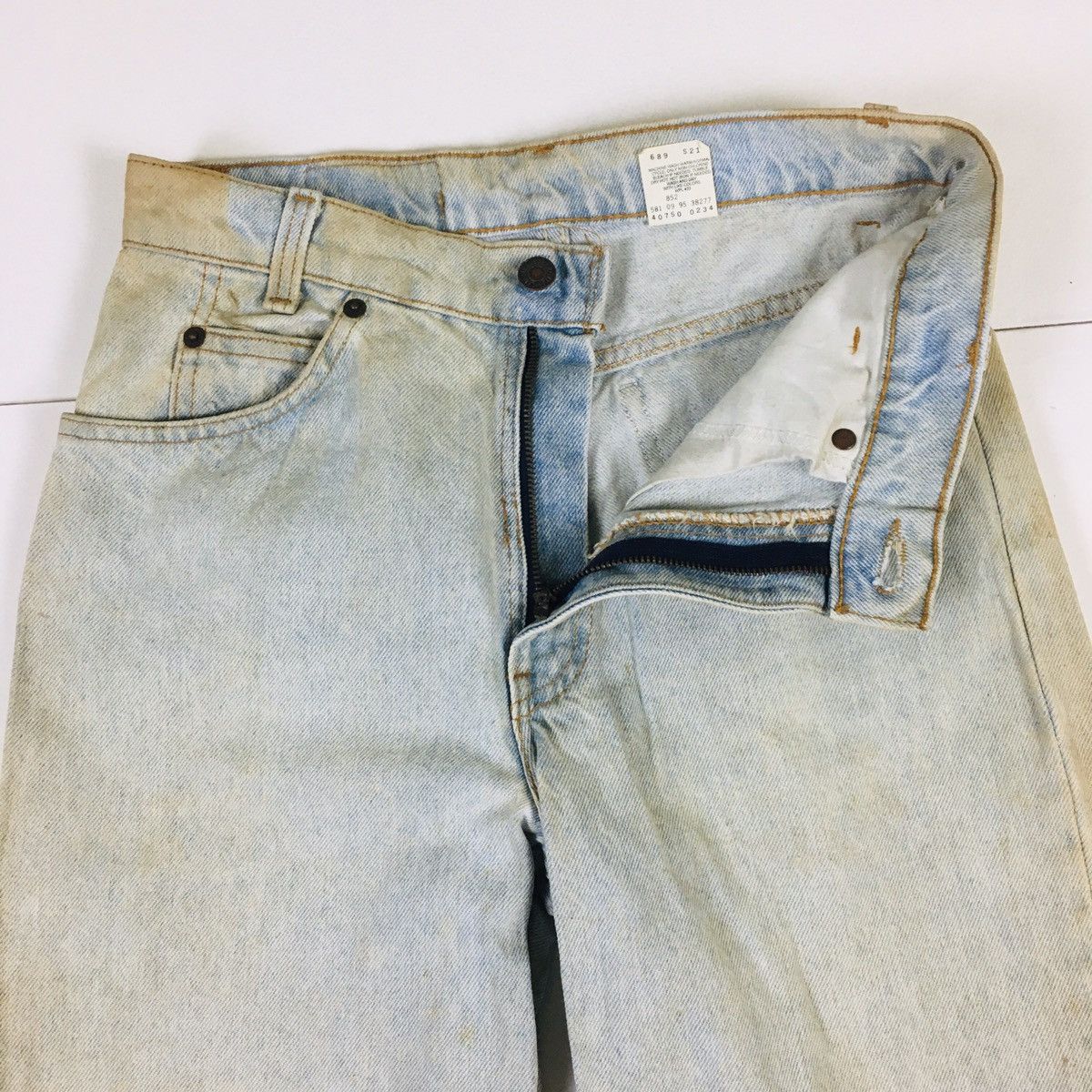 Levi's Vtg 90s Levi’s 550 Orange Tab Relaxed Fit Student Size US 29 - 9 Thumbnail