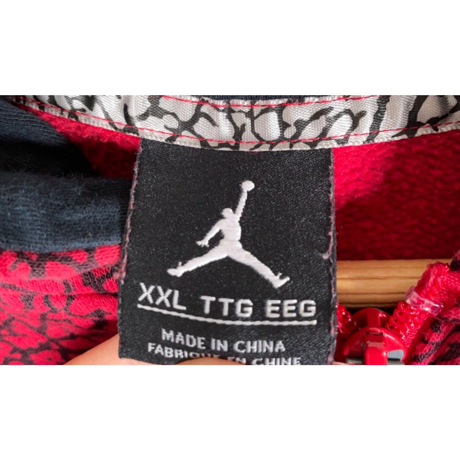 Jordan Brand Jordan Jordan Retro 3 Zip Hoodie Men 2XL Red Cement Elephant Sweatshirt 584059-695 Size US XXL / EU 58 / 5 - 3 Thumbnail