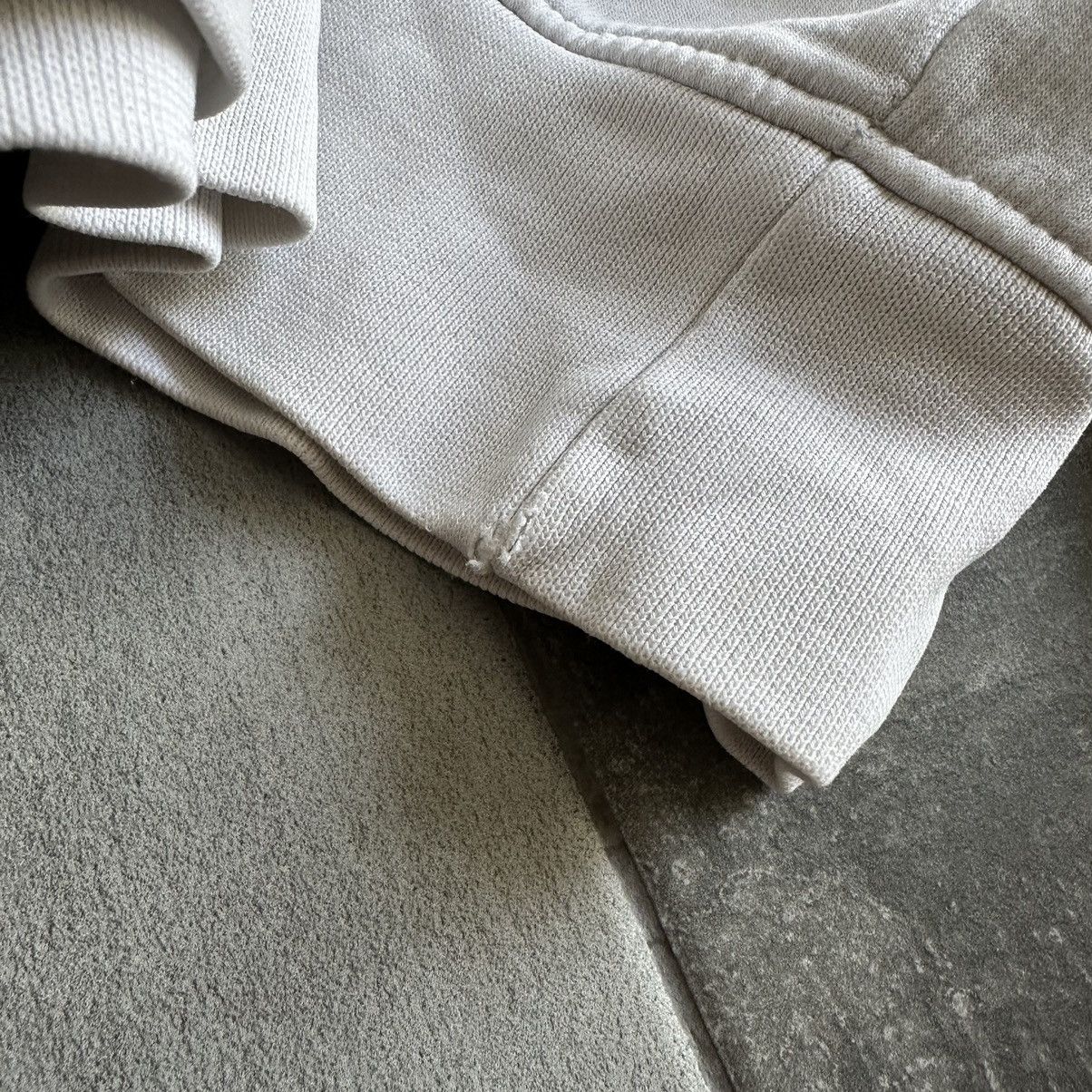 Vintage Vintage Animal Hoodie Big Logo Skate wear Y2K 00s USA Size US L / EU 52-54 / 3 - 6 Thumbnail