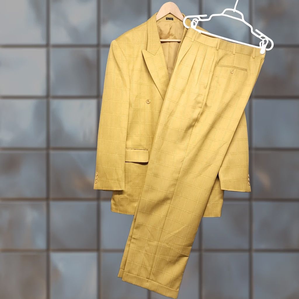 Doublet Gianni Vironi Mens Yellow Suit 2 Piece Windowpane Double Breasted Pleated Cuffed 42L 33W Men Size 42R - 1 Thumbnail