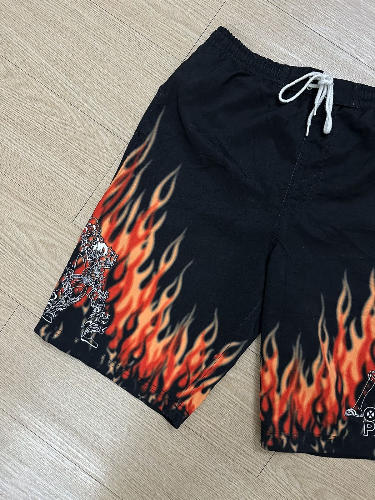 Anime × Vintage Rare And Beautiful One Piece Flame Comic Design Board Shorts Size US 32 / EU 48 - 5 Thumbnail