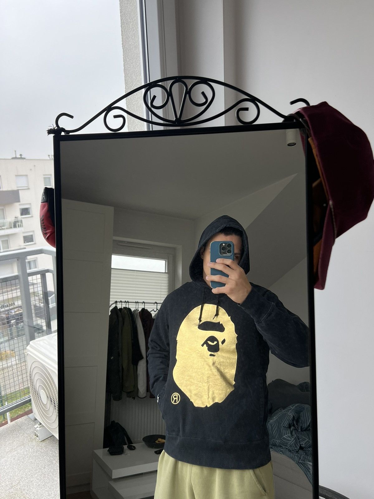 Bape BAPE GOLD FOIL APE HEAD HOODIE Size US L / EU 52-54 / 3 - 3 Thumbnail