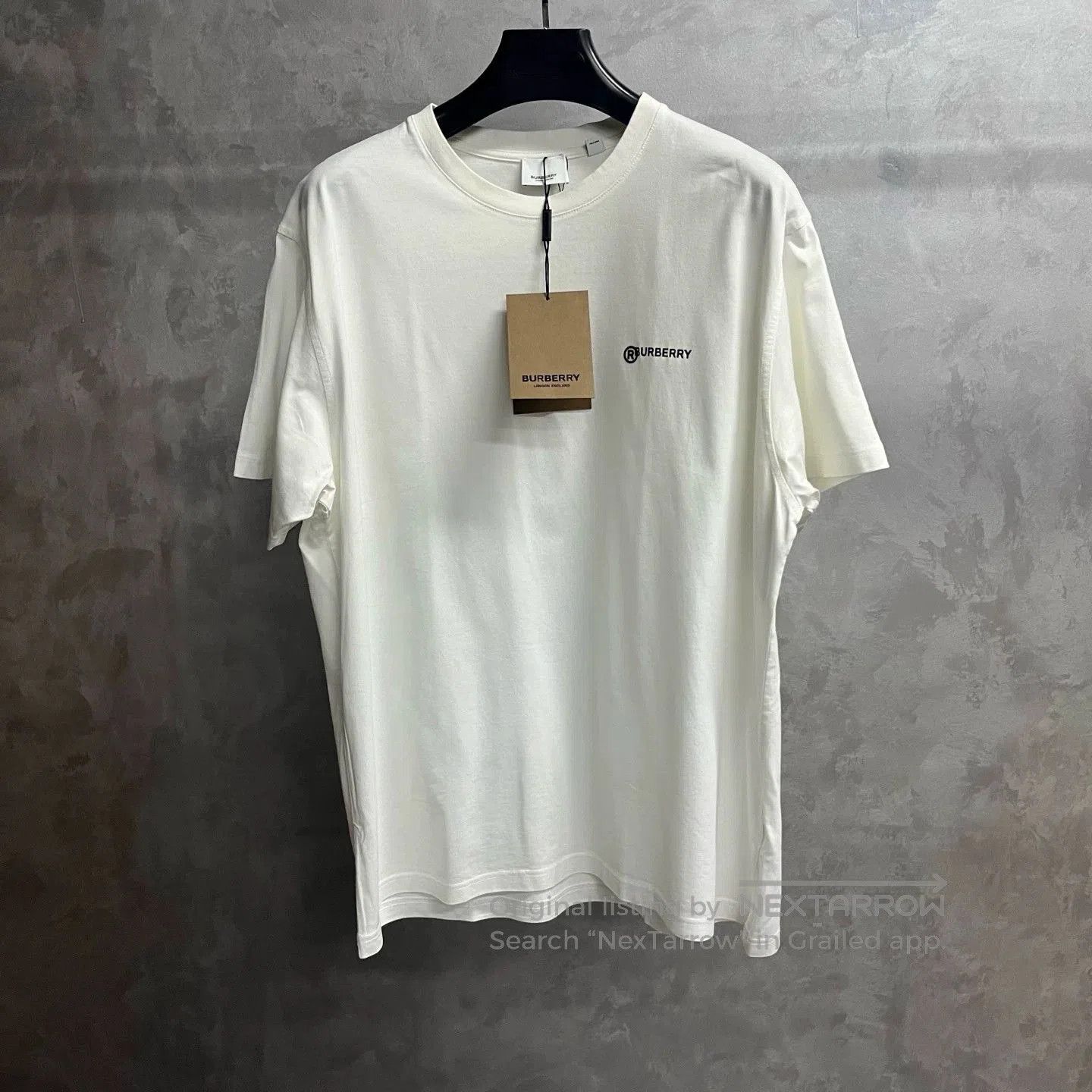 Burberry Burberry White Solid Crew Neck T. Size US L / EU 52-54 / 3 - 1 Thumbnail