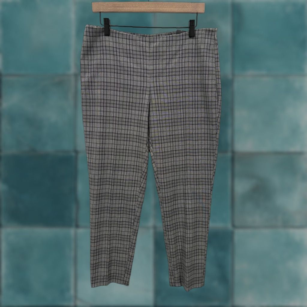 White House Black Market White House Black Market Pants Womens 10 Gray Plaid Signature Refined Stretch Dress Pants Women Regular Size 10 Gray Plaid Refined Stretch Size 32" / US 10 / IT 46 - 1 Thumbnail