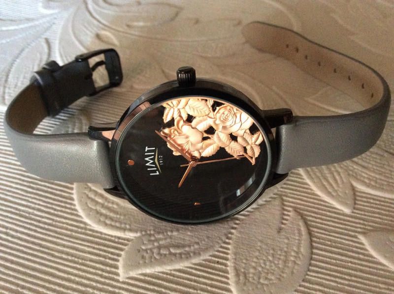 Designer limit garden black dial grey leather strap watch Size ONE SIZE - 6 Thumbnail