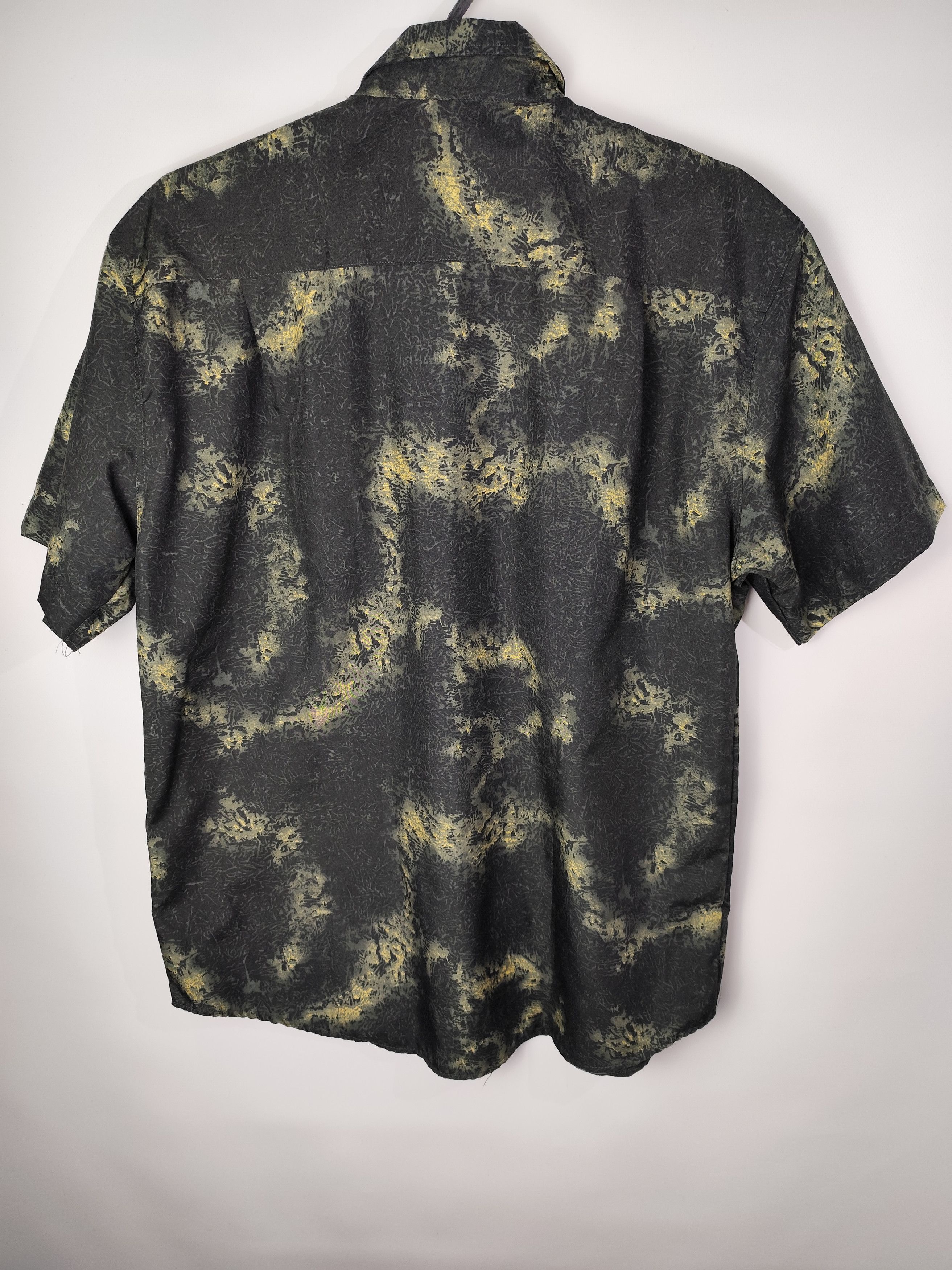 Versace Vintage 90's streetwear luxury Versace t-shirt Size US L / EU 52-54 / 3 - 4 Thumbnail
