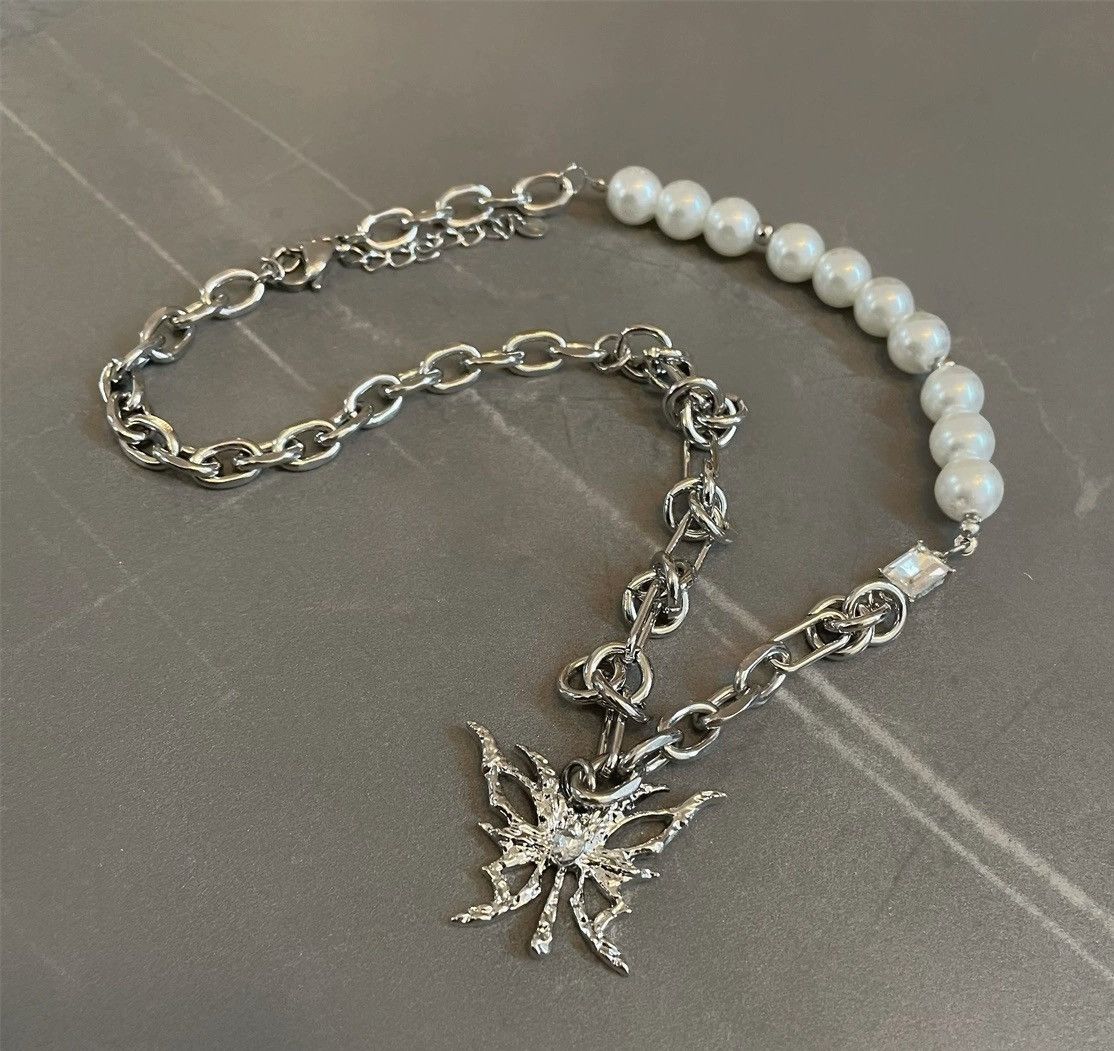 Japanese Brand × Jewelry Retro punk gothic pearl butterfly chain necklace choker y2k Size ONE SIZE - 2 Thumbnail