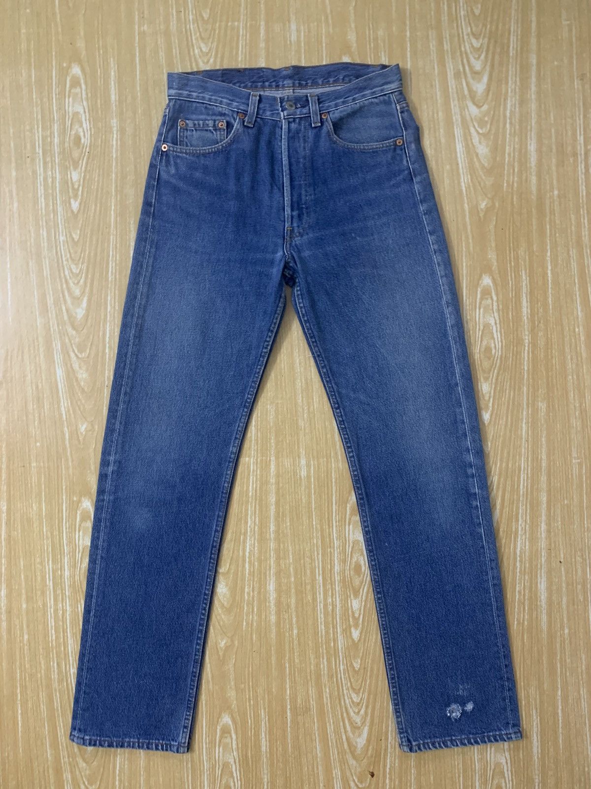 Levi's Vintage Levi’s 501 Button Fly #520 Denim Jeans Pants Size US 28 / EU 44 - 3 Thumbnail