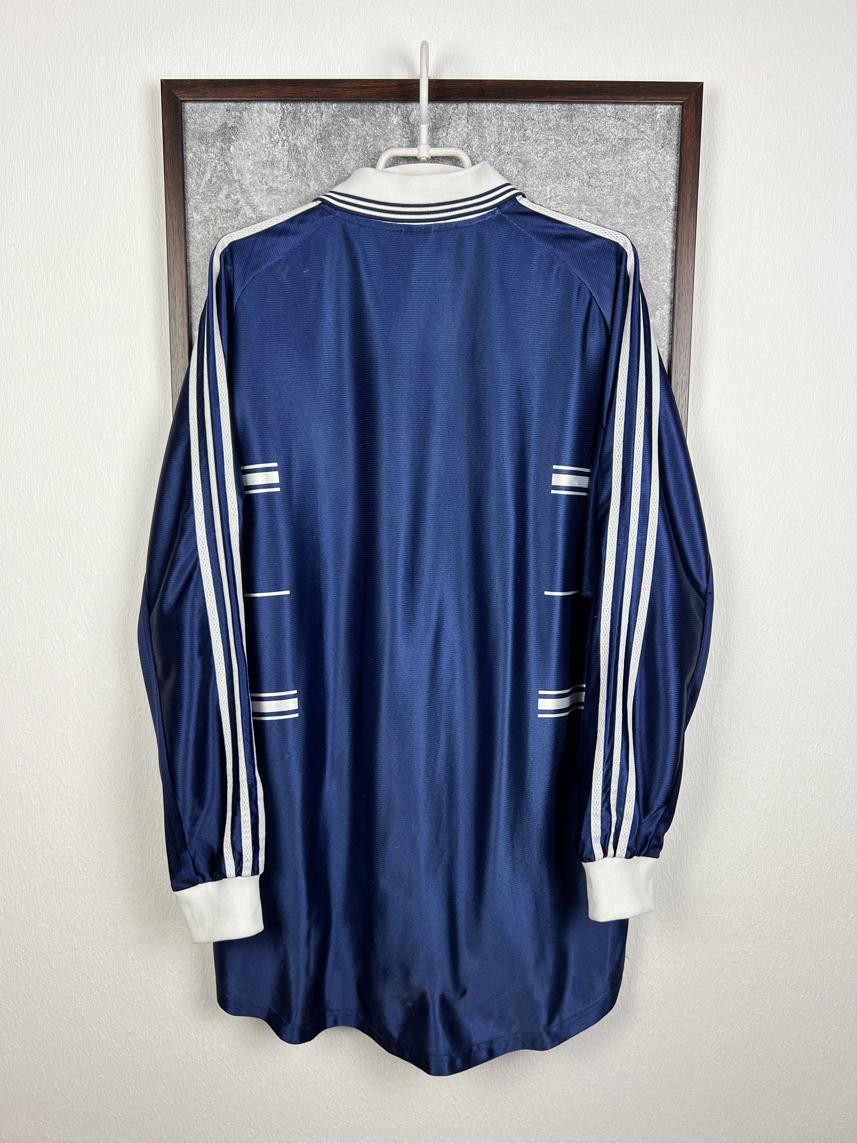 Adidas Real Madrid Away football shirt Soccer Long Sleeve Jersey Size US XL / EU 56 / 4 - 7 Thumbnail