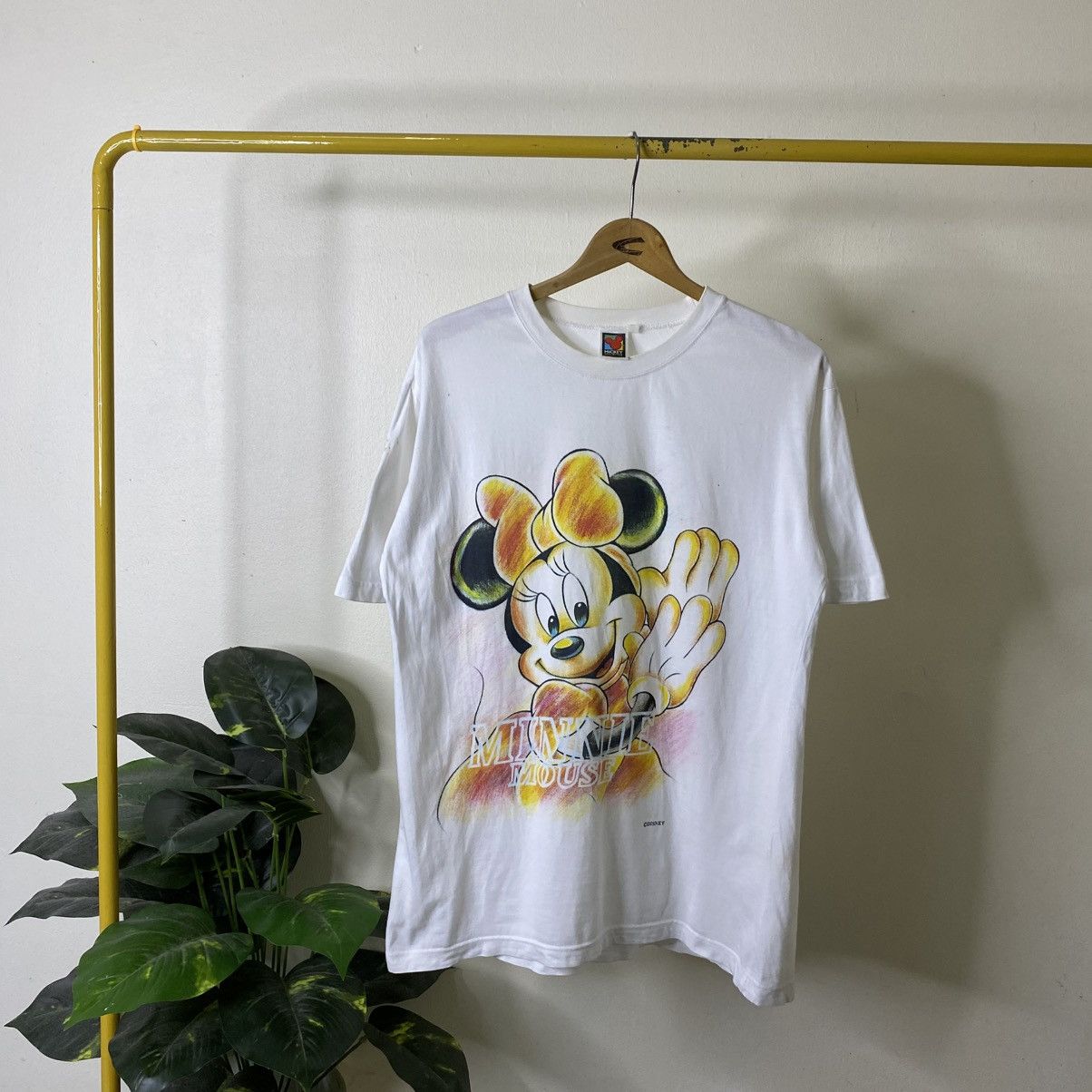 Disney Vintage 2000s Minnie Mouse Big Graphic Y2K Streetwear Tshirt Size US L / EU 52-54 / 3 - 1 Thumbnail