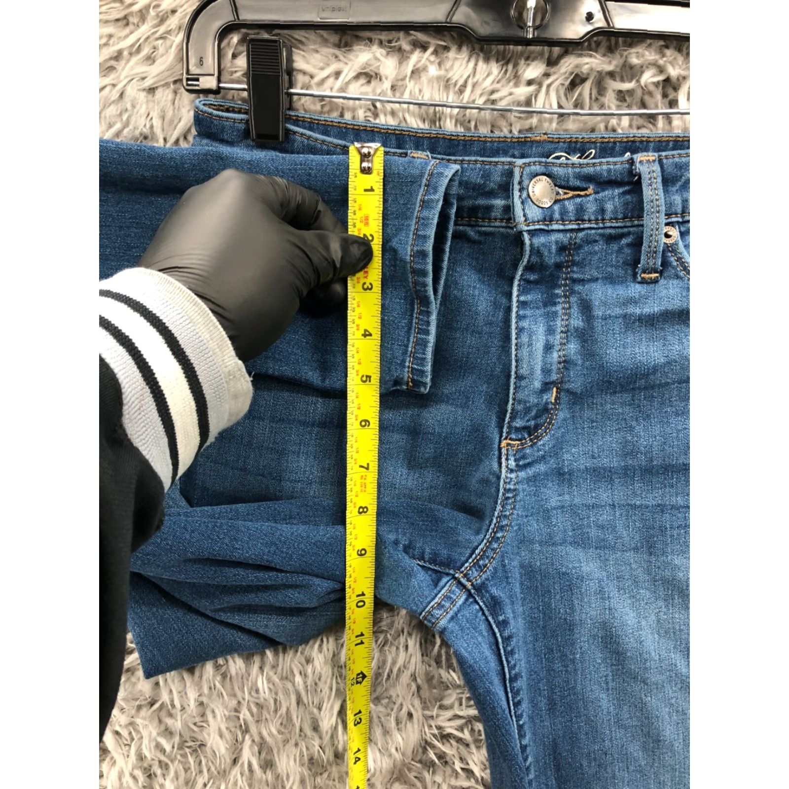 Vintage Universal Thread High Rise Skinny Jeans Size 4 Womens Medium Wash Blue Denim Jeans Skinny Womens Size 4 Blue Size 27" / US 4 / IT 40 - 4 Thumbnail