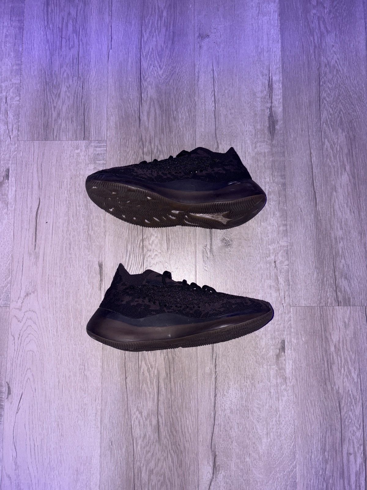 Yeezy Yeezy Boost 380 Onyx Size US 9.5 / EU 42-43 - 2 Thumbnail