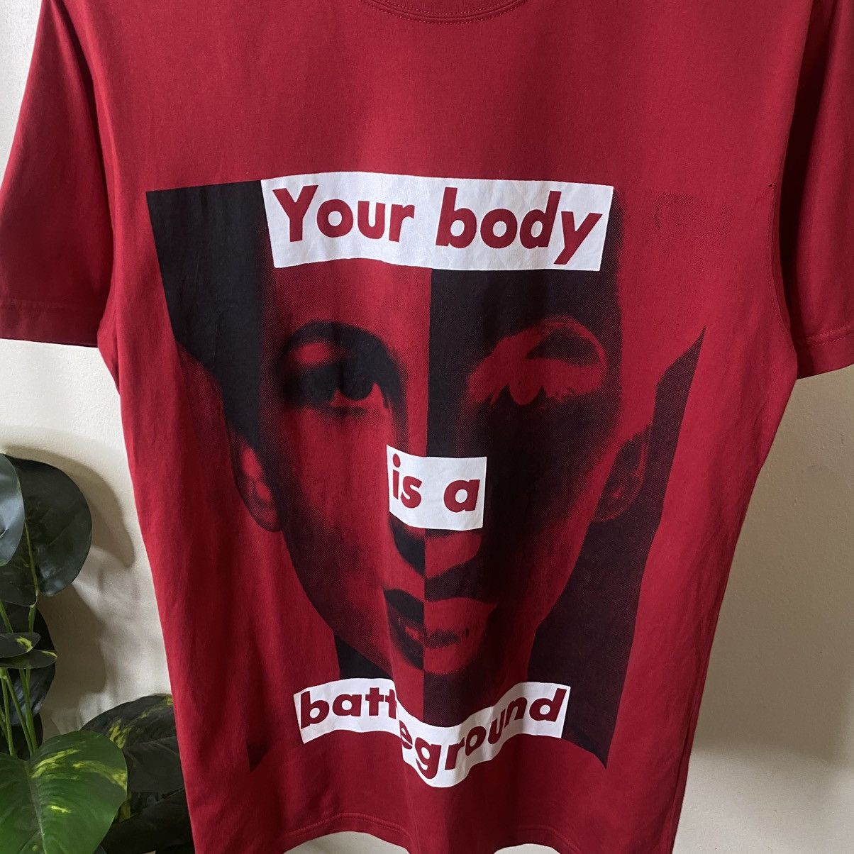 Barbara Kruger Barbara Kruger x Uniqlo Collaboration T Shirt Size US M / EU 48-50 / 2 - 2 Thumbnail