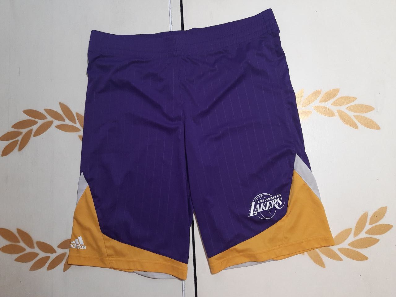 Adidas × NBA Adidas LA Lakers Shorts 2012-2013 Size US 32 / EU 48 - 2 Thumbnail