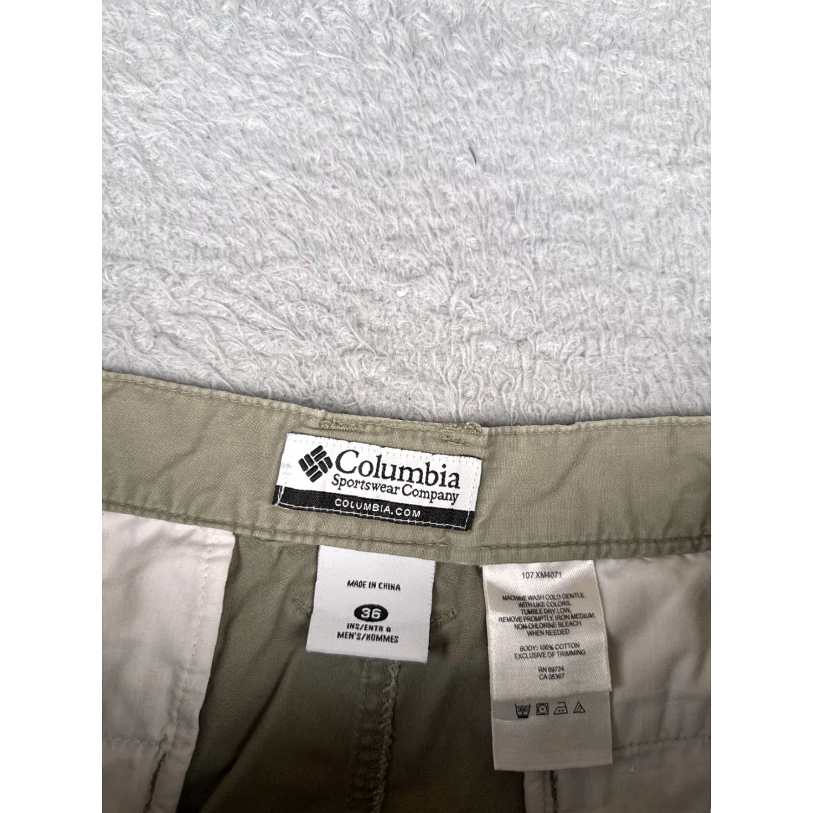 Vintage VINTAGE Columbia Shorts Men 36 Green Cargo 100% Cotton Waist Hike Camp 36x8 Green Cargo Pocket Mens Size US 36 / EU 52 - 7 Thumbnail