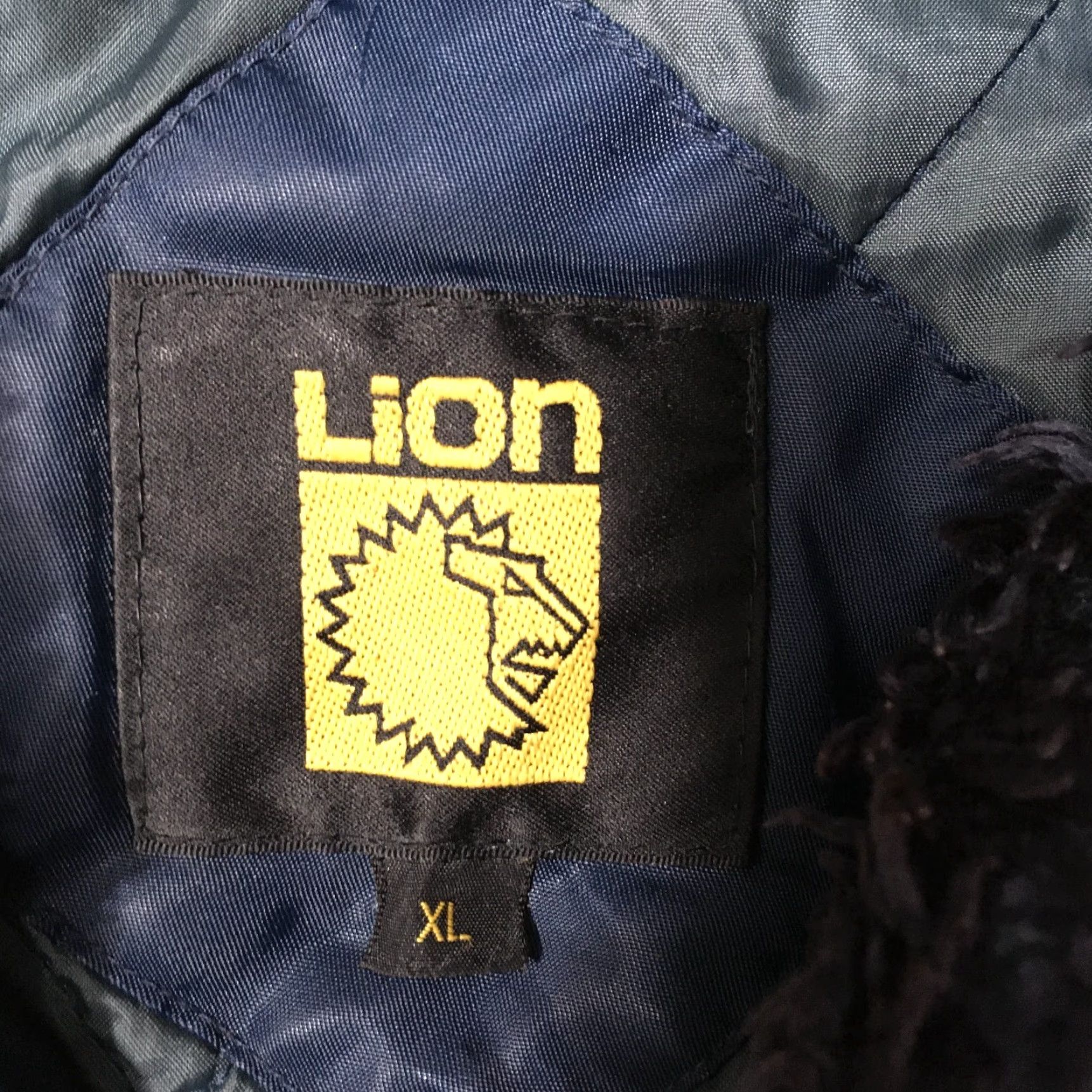 Vintage VINTAGE lion Security Police Bomber Jacket XL Blue Nylon Fur Collar Tuffy Topper Mens Size US XL / EU 56 / 4 - 4 Thumbnail