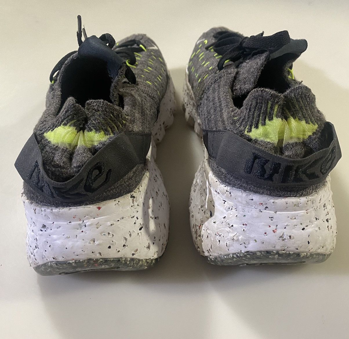 Nike VGC Nike Space Hippie 04 "Black/Volt" sneakers 9.5 Size US 9.5 / EU 42-43 - 8 Thumbnail