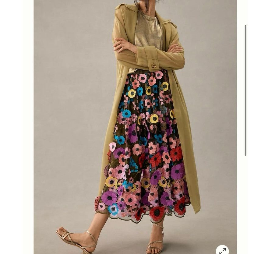 Anthropologie ANTHROPOLOGIE Maeve Floral Appliqué Pull On Midi Skirt Size 26" / US 2 / IT 38 - 2 Thumbnail