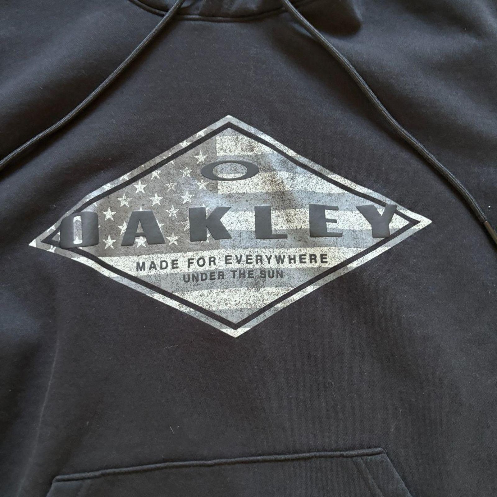 Oakley y2k 2000s style Oakley Sunglasses USA flag black hoodie M Size US M / EU 48-50 / 2 - 3 Thumbnail