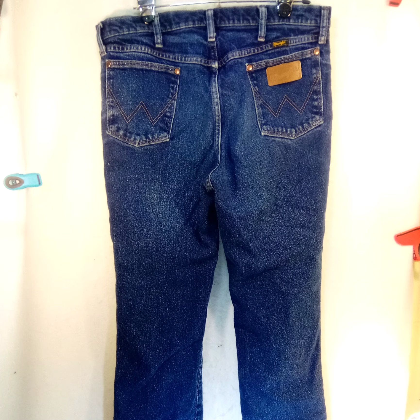 Wrangler VINTAGE Wrangler 947STR Jeans Denim Straight 36x30 98% cotton 2% spandex Blue Men Regular Inseam 30 Pockets Cowboy XL 2 Size US 36 / EU 52 - 5 Thumbnail