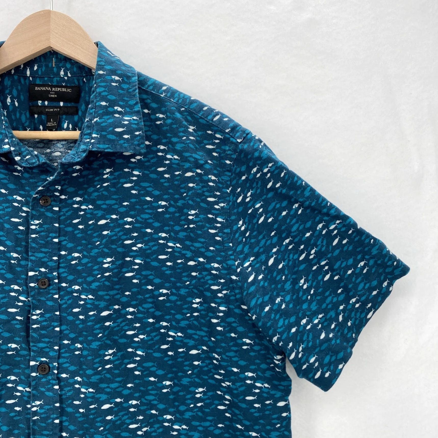 Banana Republic Banana Republic Shirt Mens Large Blue Fish Pattern Linen Short Sleeve Slim Fit Size US L / EU 52-54 / 3 - 2 Thumbnail
