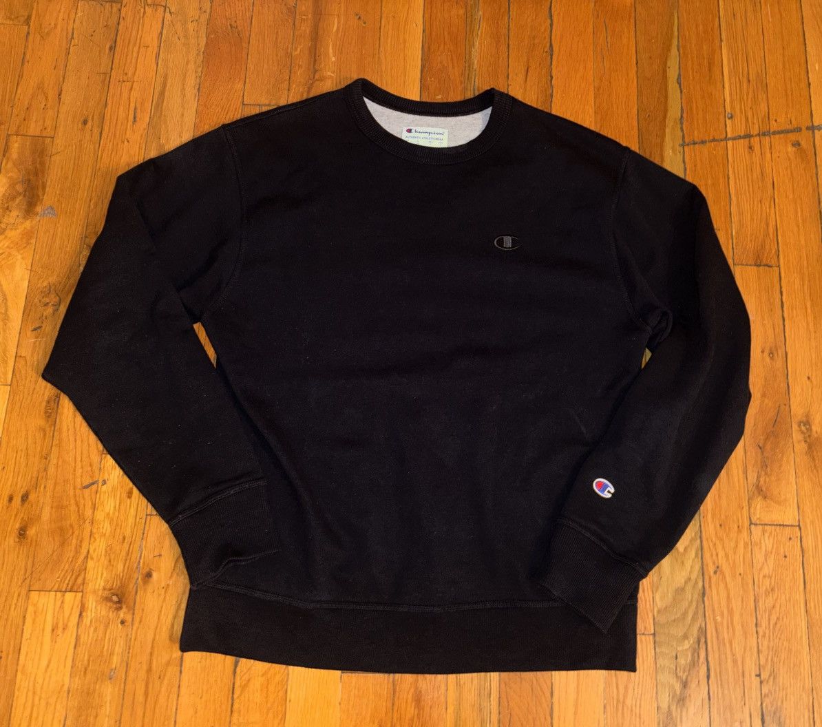 Champion Champion crew neck size medium in black Size US M / EU 48-50 / 2 - 3 Thumbnail