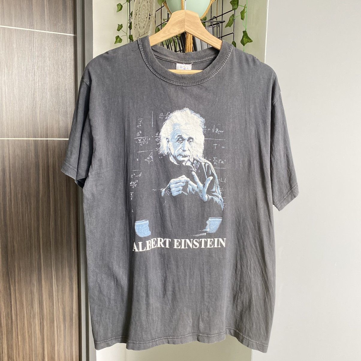 Arts & Science Thrashed Faded Vintage Albert Einstein ERD GRUNGE TEE Size US L / EU 52-54 / 3 - 1 Thumbnail